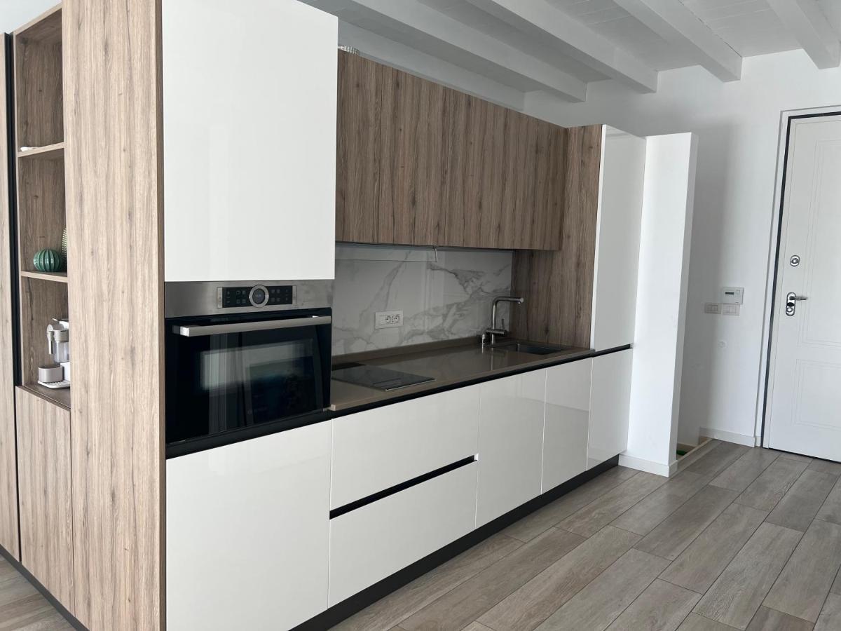 Paganini Suites And Apartments Sirmione Exterior photo